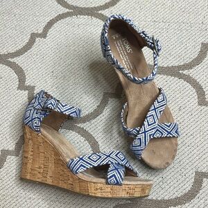 Toms Sienna Diamond Print Woven Crisscross Strap Cork Wedge Sandals Size 8.5